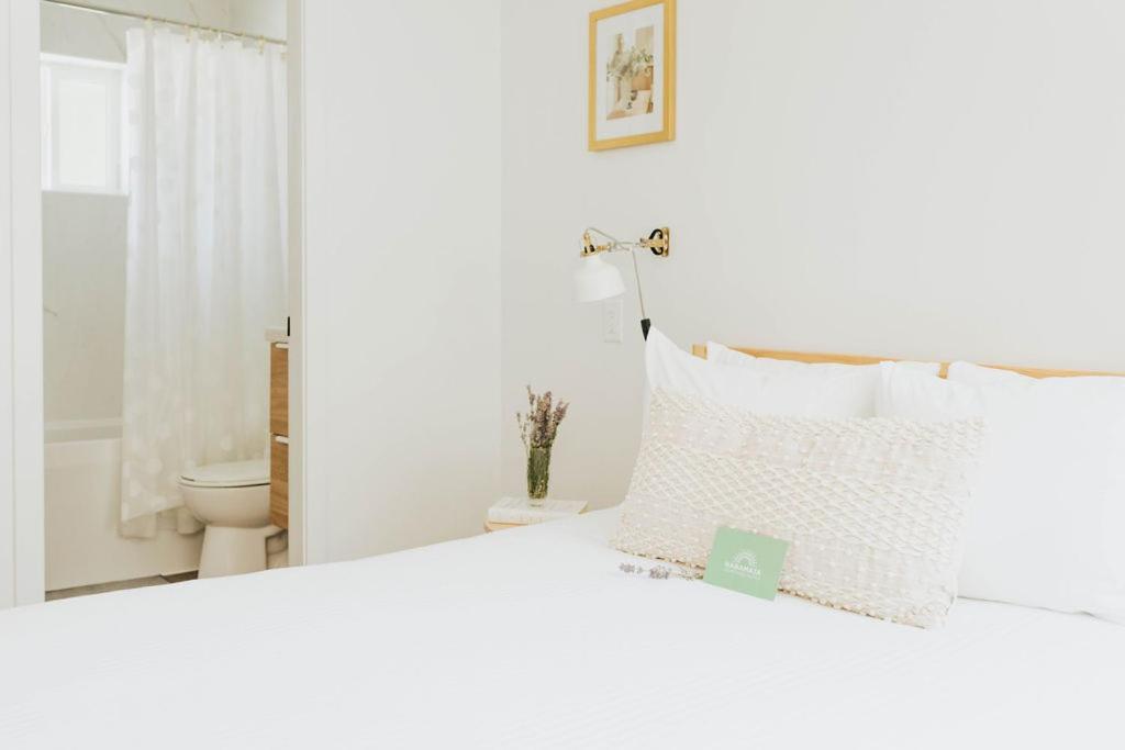 Naramata Courtyard Suites Exterior foto